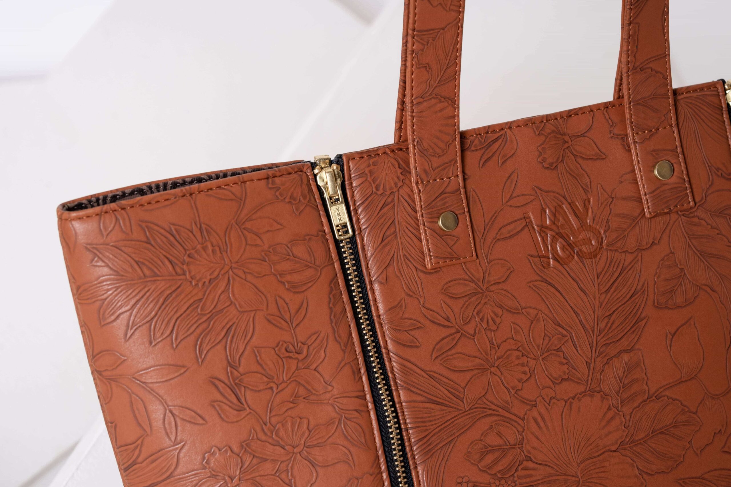 GO TOTE โ Camel Textured Core with Ivory Suede Wings - Image 5